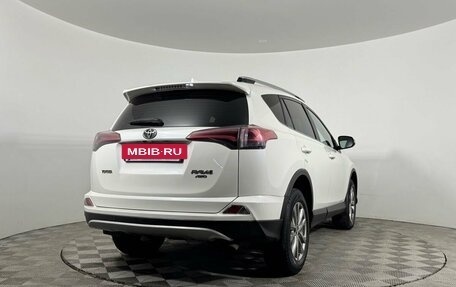 Toyota RAV4, 2017 год, 2 600 000 рублей, 5 фотография