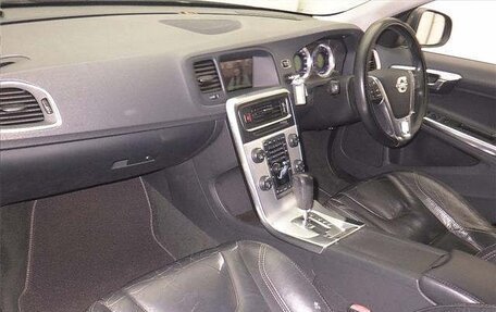 Volvo V60 I, 2012 год, 750 000 рублей, 3 фотография