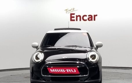 MINI Hatch, 2022 год, 1 840 006 рублей, 2 фотография