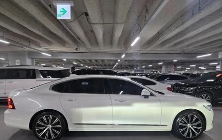 Volvo S90 II рестайлинг, 2021 год, 3 910 000 рублей, 5 фотография