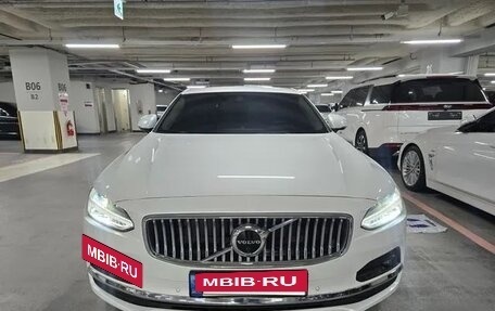 Volvo S90 II рестайлинг, 2021 год, 3 910 000 рублей, 3 фотография