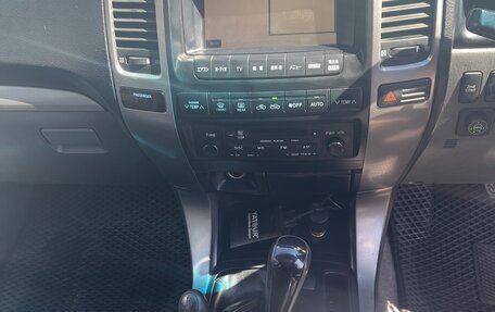 Toyota Land Cruiser Prado 120 рестайлинг, 2004 год, 1 625 000 рублей, 18 фотография
