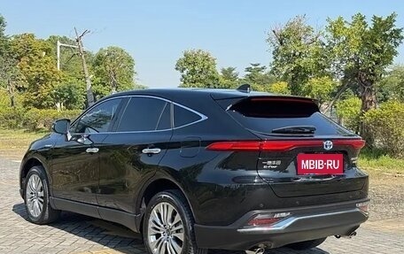 Toyota Harrier, 2022 год, 2 756 000 рублей, 3 фотография