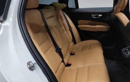 Volvo V90 Cross Country I рестайлинг, 2021 год, 3 860 000 рублей, 9 фотография