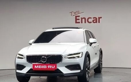 Volvo V90 Cross Country I рестайлинг, 2021 год, 3 860 000 рублей, 3 фотография