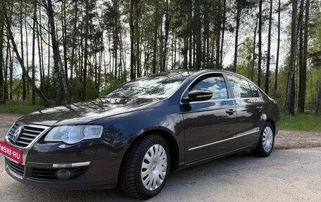 Volkswagen Passat B6, 2008 год, 650 000 рублей, 2 фотография