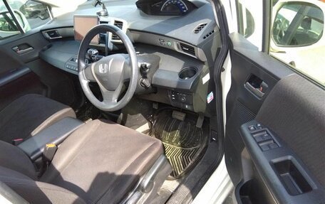 Honda Freed I, 2012 год, 996 000 рублей, 10 фотография