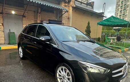 Mercedes-Benz B-Класс, 2020 год, 2 800 000 рублей, 3 фотография