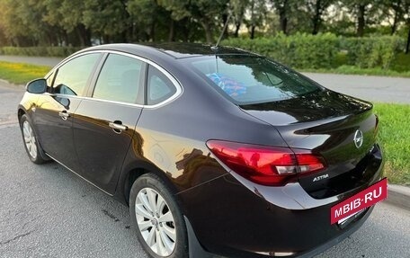 Opel Astra J, 2013 год, 830 000 рублей, 9 фотография