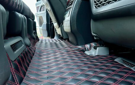 Toyota Land Cruiser 200, 2010 год, 3 850 000 рублей, 8 фотография