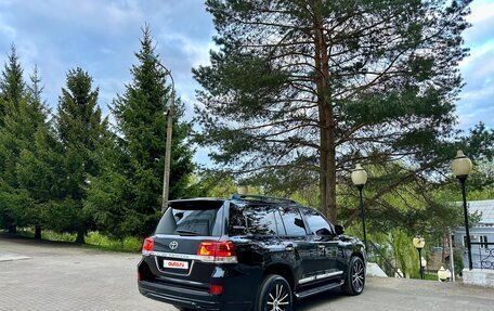 Toyota Land Cruiser 200, 2010 год, 3 850 000 рублей, 21 фотография