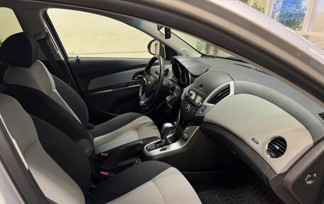 Chevrolet Cruze II, 2013 год, 890 000 рублей, 9 фотография