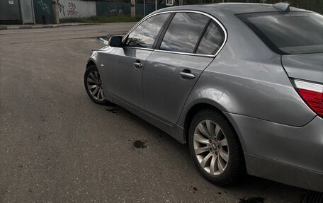 BMW 5 серия, 2005 год, 950 000 рублей, 7 фотография