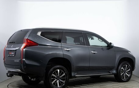 Mitsubishi Pajero Sport III рестайлинг, 2018 год, 3 080 000 рублей, 5 фотография