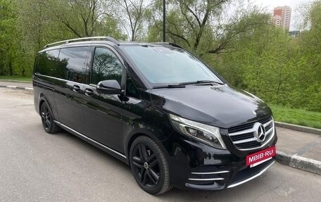 Mercedes-Benz V-Класс, 2017 год, 4 350 000 рублей, 3 фотография