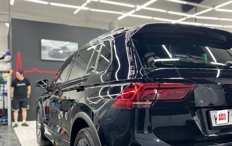 Volkswagen Tiguan II, 2018 год, 2 750 000 рублей, 3 фотография