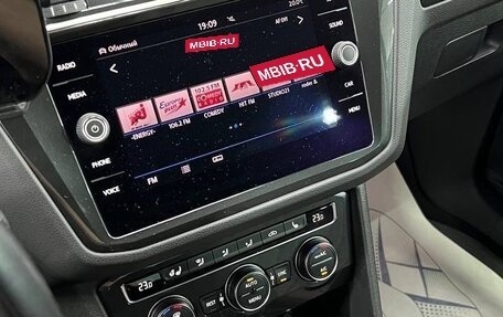 Volkswagen Tiguan II, 2018 год, 2 750 000 рублей, 6 фотография