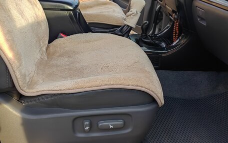 Toyota Land Cruiser Prado 120 рестайлинг, 2004 год, 1 920 000 рублей, 18 фотография