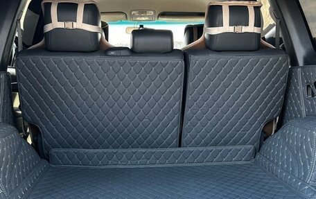 Toyota Land Cruiser Prado 120 рестайлинг, 2004 год, 1 920 000 рублей, 15 фотография