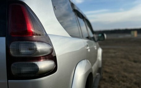 Toyota Land Cruiser Prado 120 рестайлинг, 2004 год, 1 920 000 рублей, 8 фотография