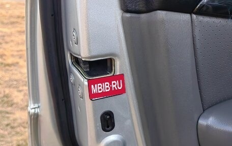 Toyota Land Cruiser Prado 120 рестайлинг, 2004 год, 1 920 000 рублей, 24 фотография
