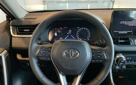 Toyota RAV4, 2025 год, 4 240 000 рублей, 10 фотография