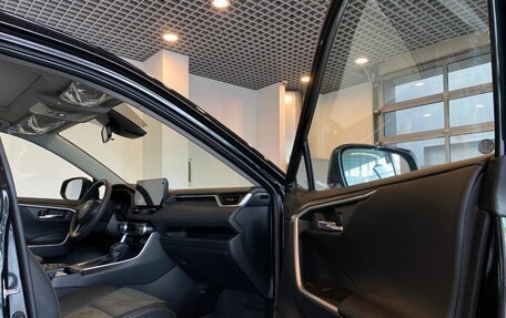 Toyota RAV4, 2025 год, 4 240 000 рублей, 27 фотография