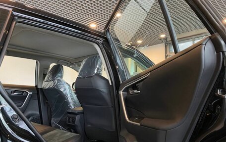 Toyota RAV4, 2025 год, 4 240 000 рублей, 26 фотография