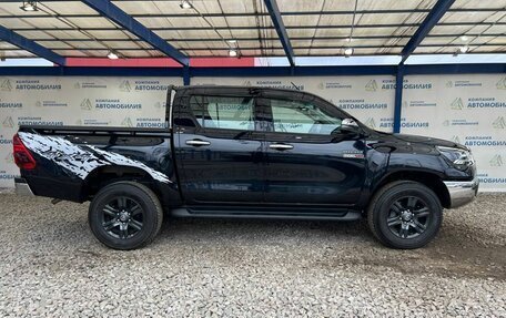 Toyota Hilux VIII, 2022 год, 4 799 000 рублей, 6 фотография