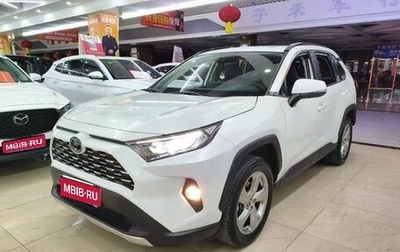 Toyota RAV4, 2022 год, 2 240 000 рублей, 1 фотография