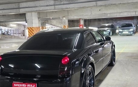 Chrysler 300C II, 2005 год, 1 600 000 рублей, 1 фотография