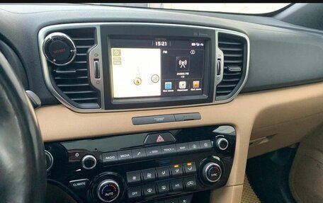 KIA Sportage IV рестайлинг, 2018 год, 2 400 000 рублей, 3 фотография