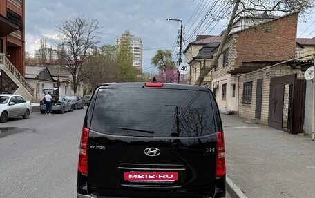 Hyundai H-1 II рестайлинг, 2021 год, 2 960 000 рублей, 5 фотография