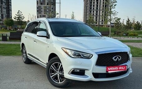 Infiniti QX60 I рестайлинг, 2018 год, 2 850 000 рублей, 8 фотография