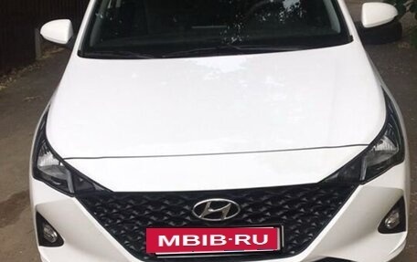 Hyundai Solaris II рестайлинг, 2021 год, 1 770 000 рублей, 2 фотография