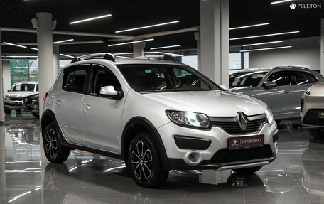 Renault Sandero II рестайлинг, 2017 год, 1 060 000 рублей, 2 фотография