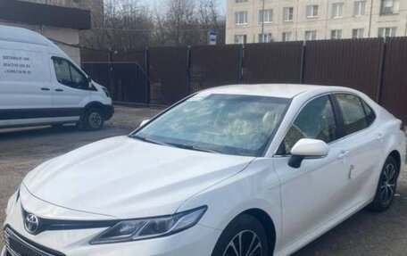 Toyota Camry, 2022 год, 4 100 000 рублей, 2 фотография