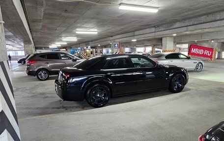Chrysler 300C II, 2005 год, 1 600 000 рублей, 5 фотография