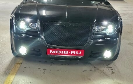Chrysler 300C II, 2005 год, 1 600 000 рублей, 7 фотография