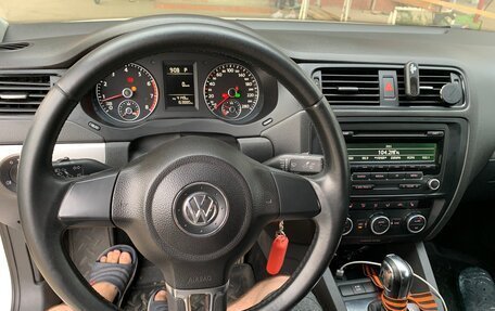 Volkswagen Jetta VI, 2012 год, 1 050 000 рублей, 7 фотография