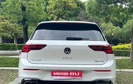 Volkswagen Golf VIII, 2022 год, 1 800 000 рублей, 6 фотография
