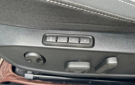 Volkswagen Golf VIII, 2022 год, 1 800 000 рублей, 10 фотография
