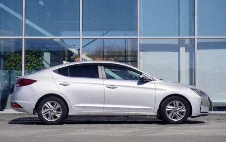 Hyundai Elantra VI рестайлинг, 2019 год, 1 616 000 рублей, 4 фотография