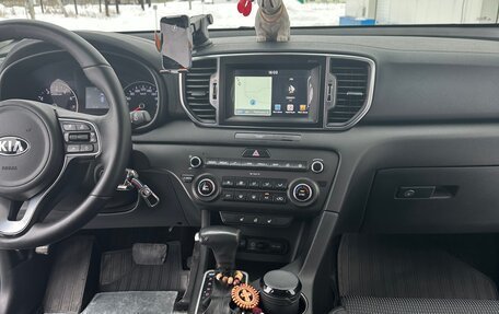 KIA Sportage IV рестайлинг, 2017 год, 2 420 000 рублей, 28 фотография