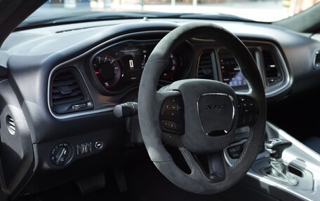 Dodge Challenger III рестайлинг 2, 2022 год, 5 100 000 рублей, 4 фотография