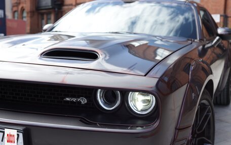 Dodge Challenger III рестайлинг 2, 2022 год, 5 100 000 рублей, 7 фотография