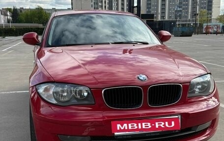 BMW 1 серия, 2011 год, 1 300 000 рублей, 11 фотография