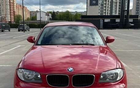 BMW 1 серия, 2011 год, 1 300 000 рублей, 10 фотография