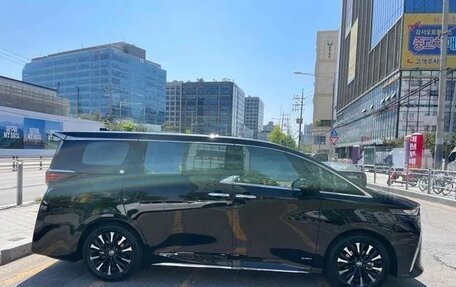 Toyota Alphard, 2023 год, 10 960 000 рублей, 6 фотография
