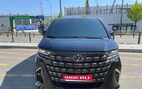 Toyota Alphard, 2023 год, 10 960 000 рублей, 3 фотография